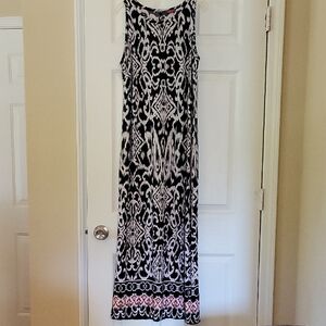 Vince Camuto Black and White Sleeveless Sheath Maxi Dress